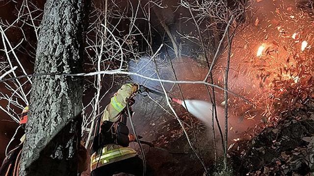 경북 영주 '추락 전투기' 조종사 무사히 구조…산불도 진화완료(종합)