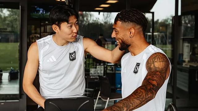 손흥민 3관왕 합니다~ SON 초대형 낭보 터졌다!…공격 단짝, LAFC 3년 더 남는다!→메시 이용해 재계약 '대단하네'