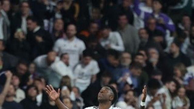 비니시우스, 인종차별 복수골...레알 마드리드, UCL 16강행