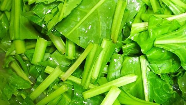 봄동 아니다...겨울 끝나갈 땐 '이것'으로 된장국을 끓여야 밥 먹을 맛이 납니다