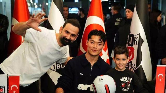 이적 한 달도 안 됐는데 벌써 ‘레전드 대우’ 튀르키예는 오현규 신드롬! 팬사인회는 ‘인산인해’, 경기장은 ‘최고매출’…데뷔 후 3경기 3골 폭발→베식타스 팬심 완전 접수