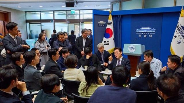 이재명, 26년 실거주 자택 매각 ‘배수진’… “버티는 다주택자 매물 질식할 것”