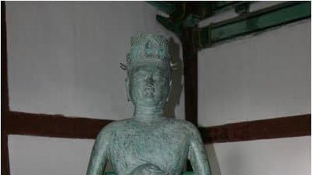 북한에서 발굴됐다는 왕건 동상