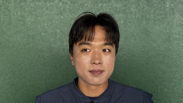 '얼마나 볼 좋길래' 김태형 감독, 신인 향한 특급 칭찬! 