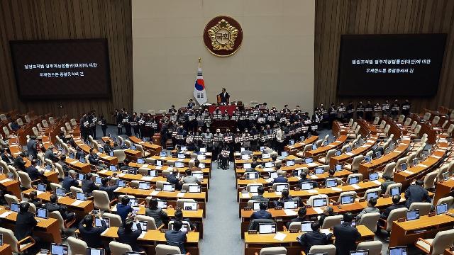 '대법관 14→26명 증원'법, 與주도 국회 통과…사법 3법 마무리(종합)