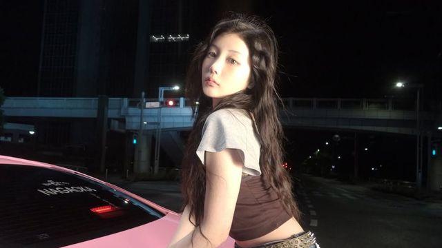 올봄 포인트를 넘어 중심으로, 원희·레이·제니의 벨트 레이어드 공식