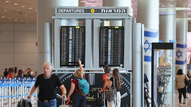 [美 이란 공격] 미사일 난무에…중동 하늘길 거의 다 막혔다