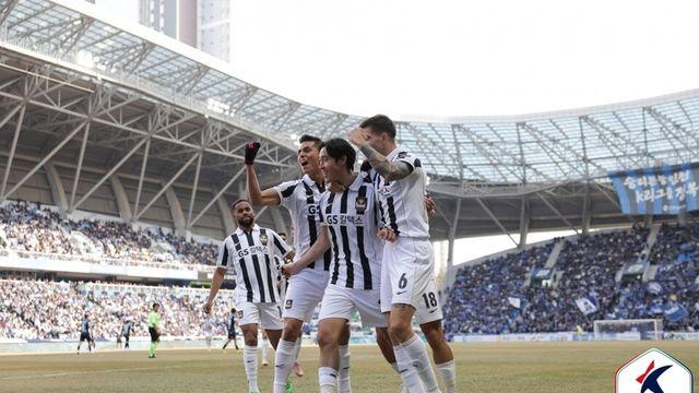 '송민규·조영욱 연속골' 프로축구 서울, 개막전 경인더비 2-1 승