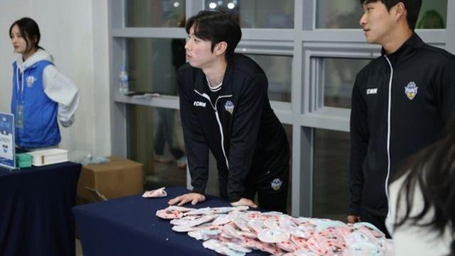 ‘홈 개막전 보러 오세요~’충남아산FC, 우리WON 경기장 방문해 홍보 활동 진행