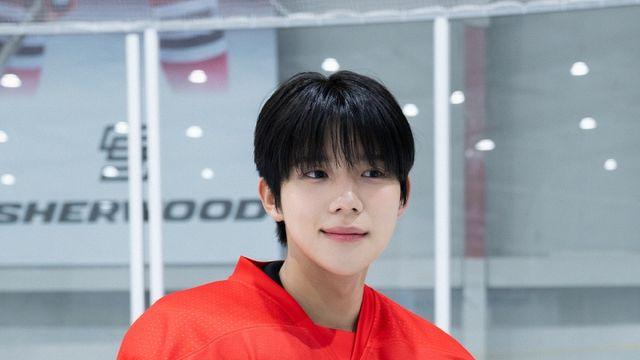 문상민, 이영지 'ROBOT' MV서 아이스하키복 입고 '심쿵' 선사