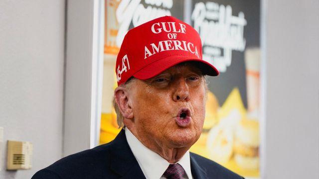 트럼프, 이란 함정 9척 격침...“해군본부 대부분 파괴”