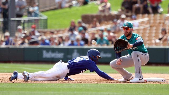 '35홈런에도 KIA와 재계약 불발' 이 선수 어쩌나…시범경기 타율 0.100 부진, 빅리그 재입성 가능할까