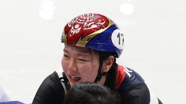 '최민정에 푸시, 잊지 않을게요'…'8년 기다린 金메달' 심석희 뒤늦은 인사 