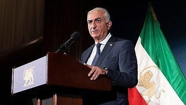 이란 망명 왕세자 팔레비 “이슬람 공화국 끝났다”