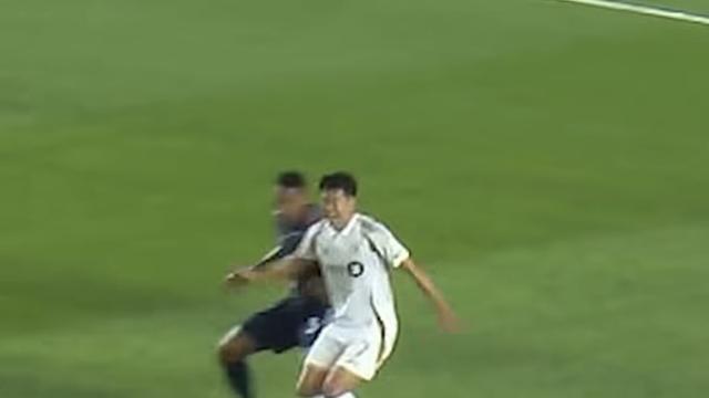 “손흥민 발에 밟힌 자국이 남았다” 아무리 분개해도 퇴장일 수밖에 없던 논란의 장면