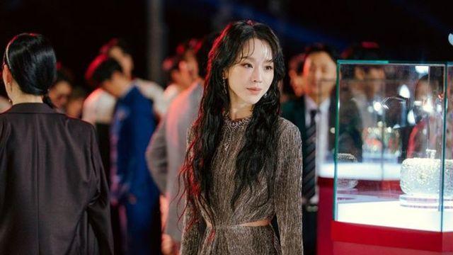 넷플릭스 공개 2주 만에 글로벌 ‘1위’…전 세계가 홀딱 반한 韓 드라마