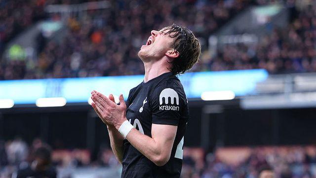 손흥민보다 주급 더 챙겨주는데 경기력 혹평 세례...“토트넘 최악의 돈 낭비, 팀이 더 나빠져”