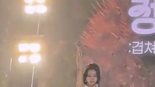 ㅇㅎ) 요즘 대학 축제 근황.gif