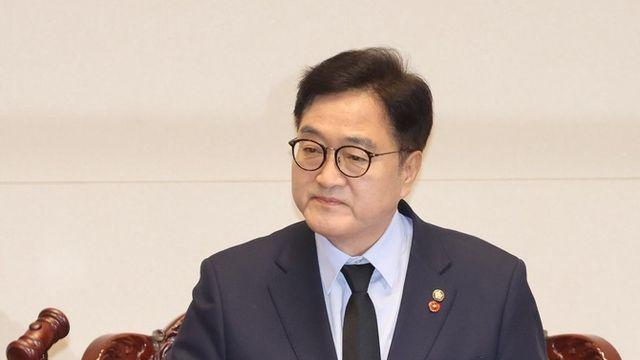 국회의장실, 국회 지하통로에 전시된 尹 사진 철거