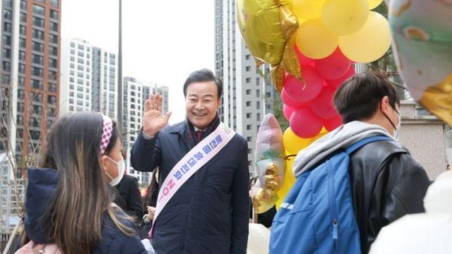 김성제 의왕시장, 의왕푸른초등학교 학생 첫 등굣길 맞이해