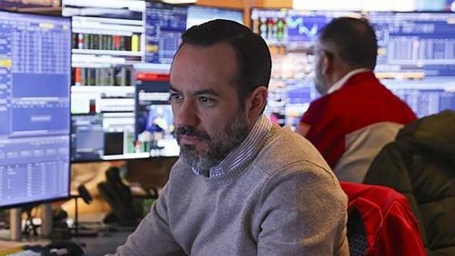 美·이란 충돌 확산에 달러화 가치 급등세…금값은 4%↓