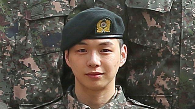 [IS하이컷] 늠름해진 눈빛+칼각 자세…‘입대’ 강다니엘 근황