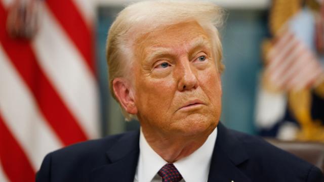 '검은 화요일' 코스피 7%대 폭락... 삼성전자 19만원대·SK하이닉스 100만 원 붕괴