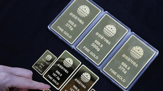 증시급락 속 '안전자산' 금도 내려…
