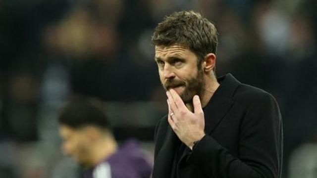 ‘캐릭 매직’ 멈췄다…맨유, 10명 뉴캐슬에 역습 한방 1대2 패