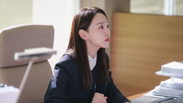 신혜선X공명, 사내 풍기문란 잡는다…‘은밀한 감사’ 첫 스틸 공개