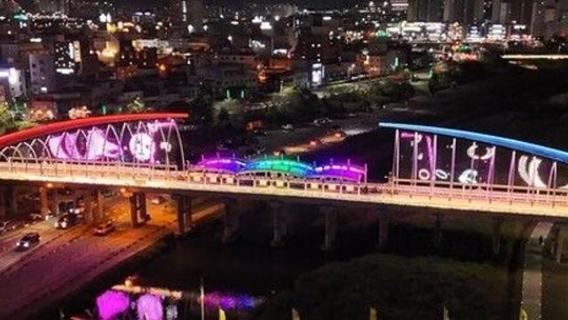 청주시, 야간 경관 명소 '무심천'···랜드마크 급 부상