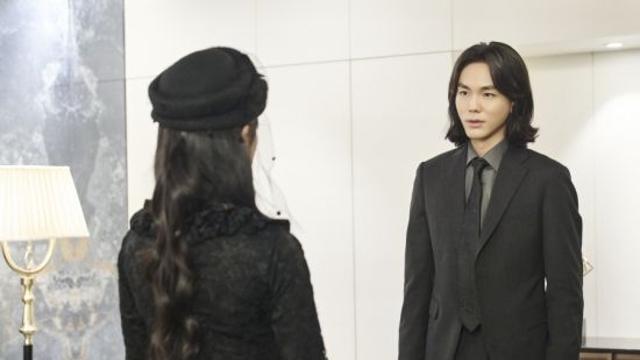 천재 의사와 톱배우의 첫 만남…심장 박동수가 찌릿찌릿 (닥터신)