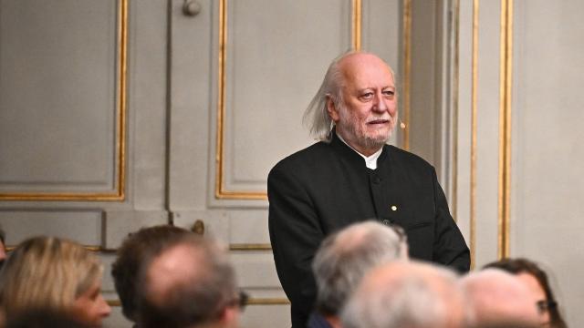 극우집단 망상 겨눈 날카로운 풍자…소설 '죔레는 거기에'