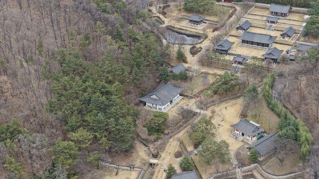 우암사적공원, 역사와 빛으로 깨어나다