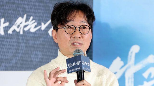 천만 앞두고 관객에 역조공? '왕과 사는 남자' 장항준 감독이 전한 '역대급 소식'