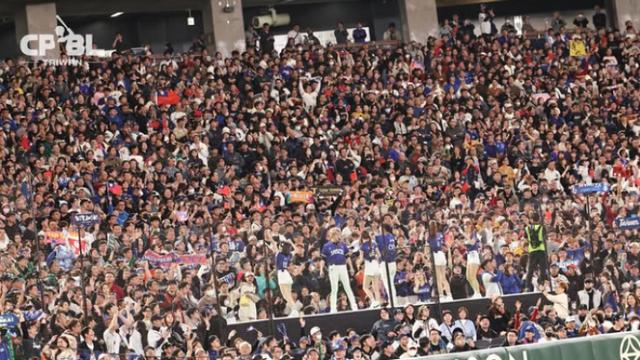 경기는 완패했지만 응원은 압승…대만 야구, 인기 치어리더 파견→도쿄돔 달궜다 [WBC]