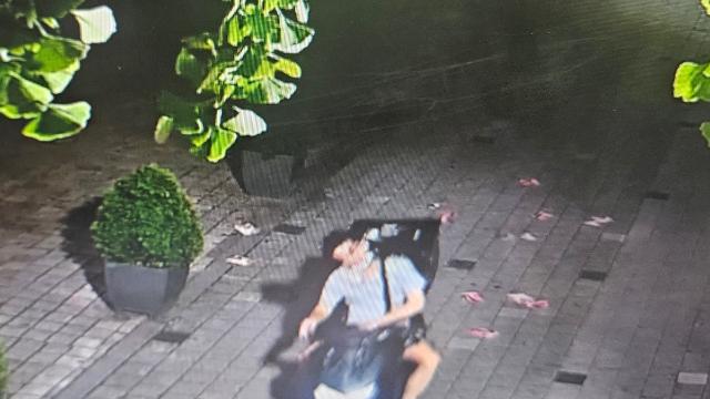 불법전단지 함부로 뿌렸다간 큰일…강남역 대량살포 총책 구속