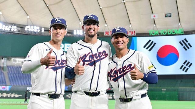 '이런 韓 효자가 있나' 위트컴, 한국인 어머니 눈앞 연타석 홈런 '쾅쾅'→