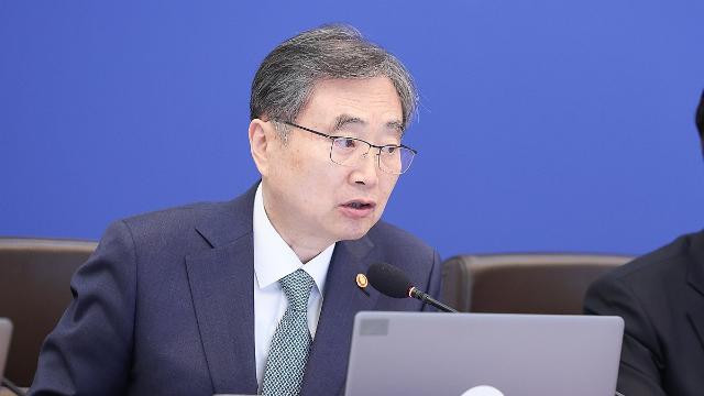 조현, UAE외교장관과 통화…전세기 이착륙 등 지원 요청