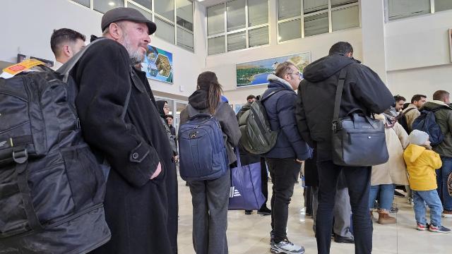 [이란 국경에서] 히잡벗은 이란 여대생 탈출기…