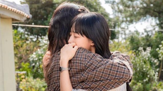 3년 만에 풀린다…톱배우 무명 시절 담긴 '한국 영화', 넷플릭스 이달 공개