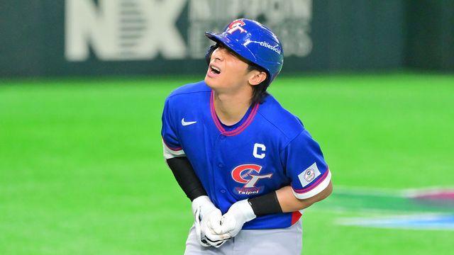 '충격' 손가락 부러졌는데 뛴다고?…'일본전 승부수' 대만 사령탑 