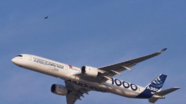 “완전한 혼돈 상태”…이란 전쟁에 항공유 가격 ‘사상 최고’