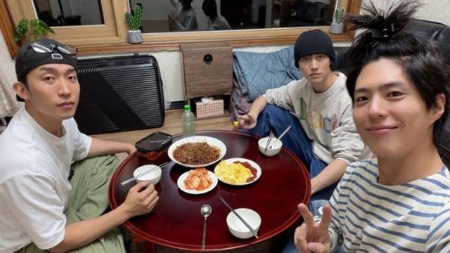 박보검, 하다하다 ‘사과머리’까지 소화하네.. 조각 미남의 소년미 [RE:스타]