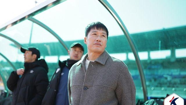 이정효 감독, “수원 팬들께 부끄러운 경기력”