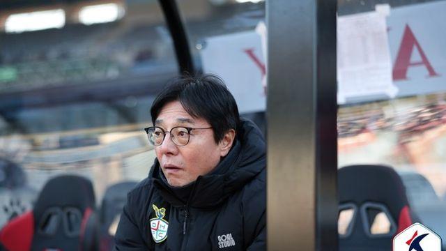 [K리그1 기자회견] 계속되는 수비 불안, 극적 무승부에도 아쉬움 가득...황선홍 감독 