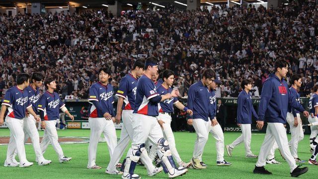 잘 싸웠는데…한국, 일본에 접전 끝 6-8 아쉬운 '역전패'