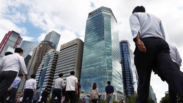 직장인 56.4％ “노동 소득으로 생계 유지·미래 대비 불가능”