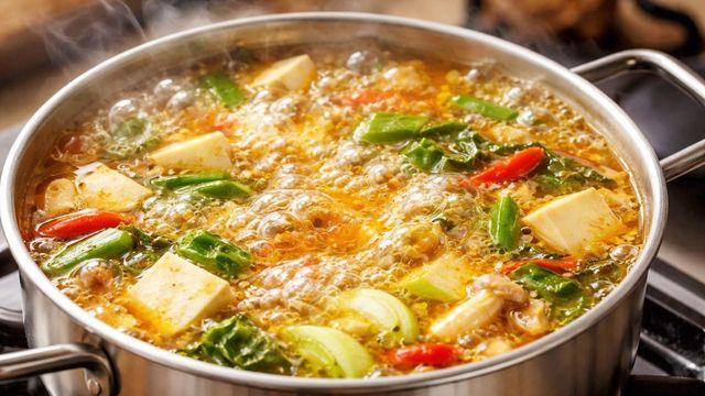 국이 너무 짜면 물 대신 '이것' 넣어보세요…짠맛이 확 줄어듭니다