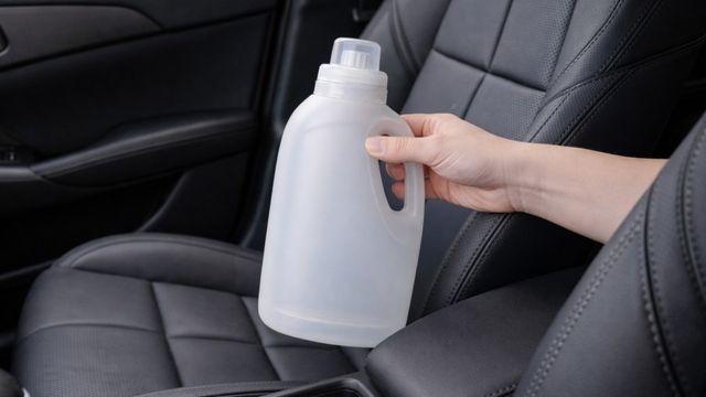 다 쓴 세제통 버리지 말고 차에 갖다 두세요…한 번 알면 평생 써먹습니다